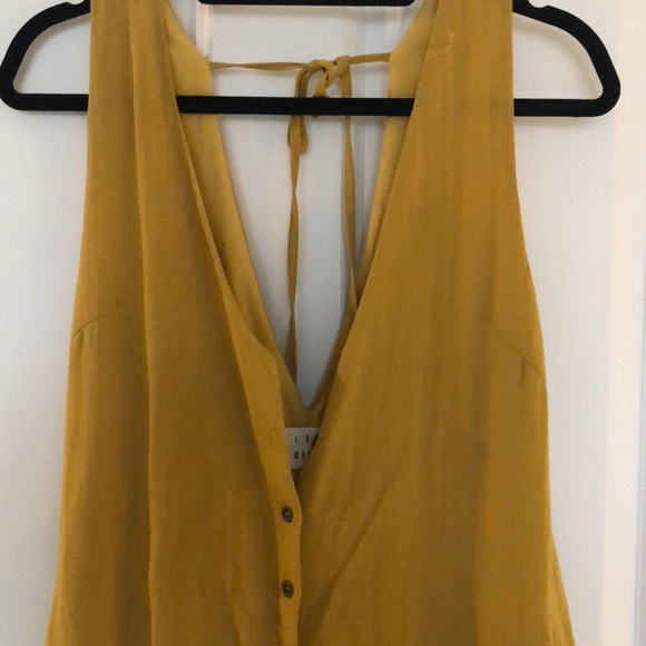 BRAND NEW JUMPSUIT - Picture 2 of 3